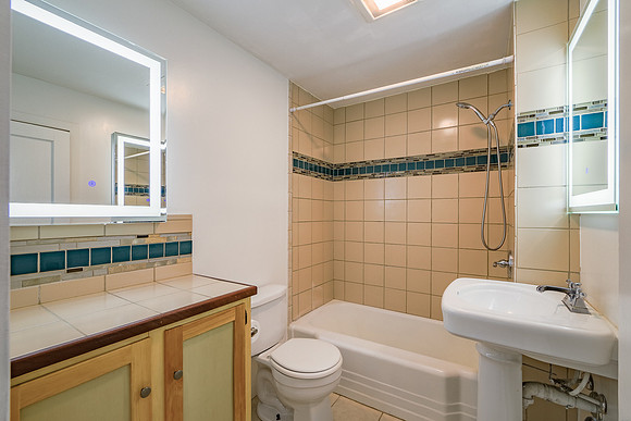Violette Ave 37
