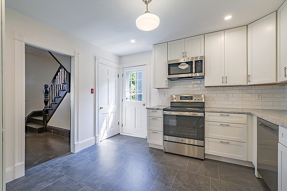 20 Maple St 13