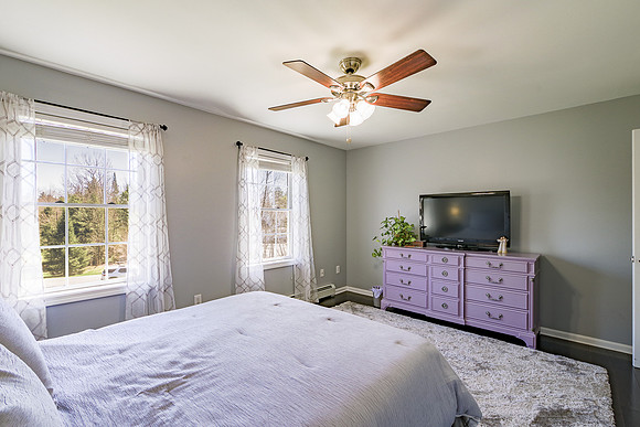 28 Hardwood Cir