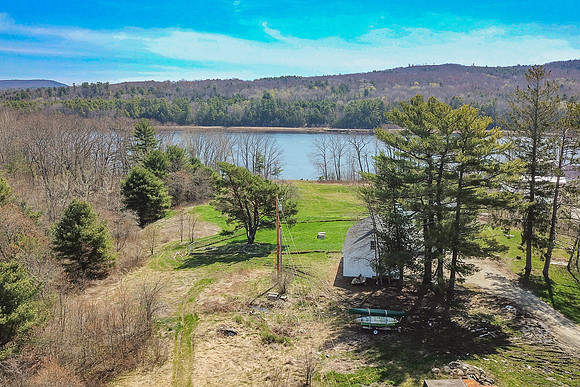 1087 North Main St Winterport 03