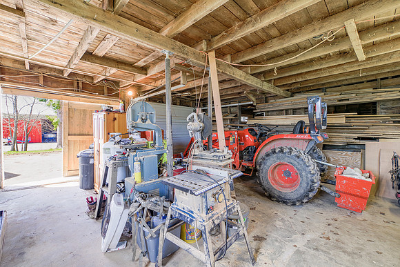 1087 North Main St Winterport 44