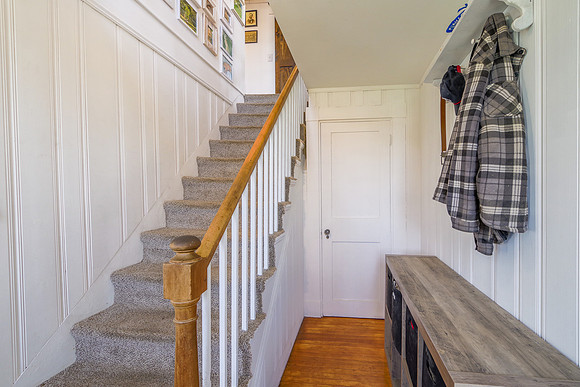 1087 North Main St Winterport 09