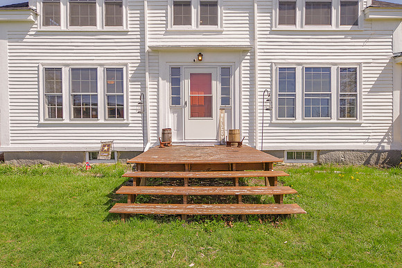 1087 North Main St Winterport 08