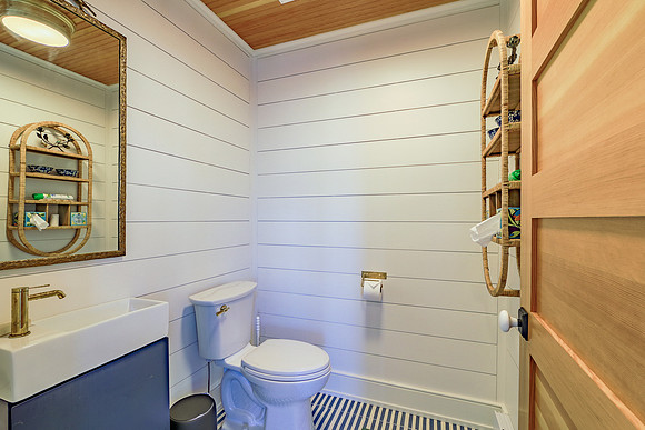 100 Bayview st 21