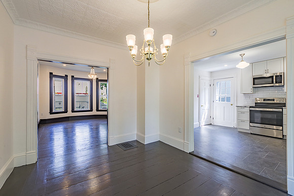 20 Maple St 11