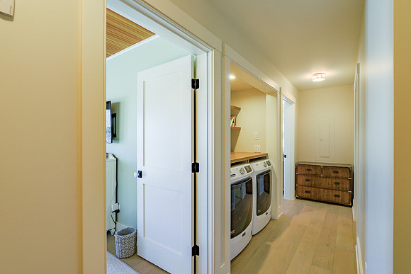 100 Bayview st 14