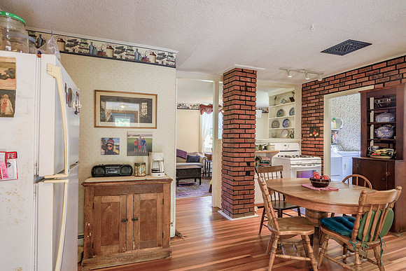 485 Jackson Rd 06