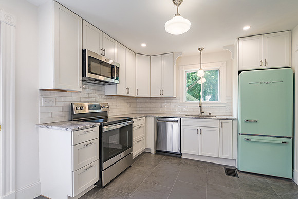 20 Maple St 12
