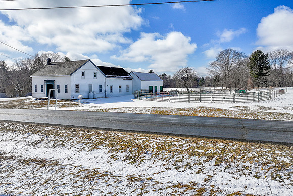 165 Stream Rd 02