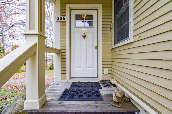 205 High St  08