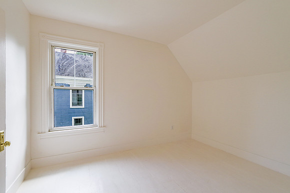 20 Maple St 16