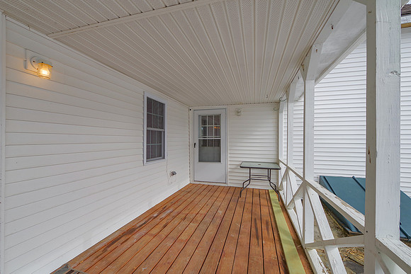 165 Stream Rd 03