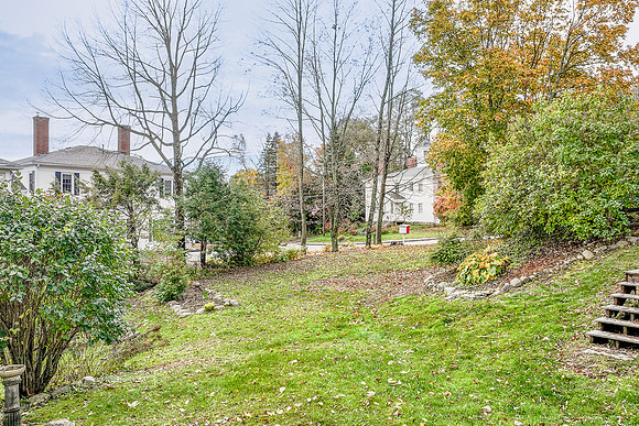 205 High St  06